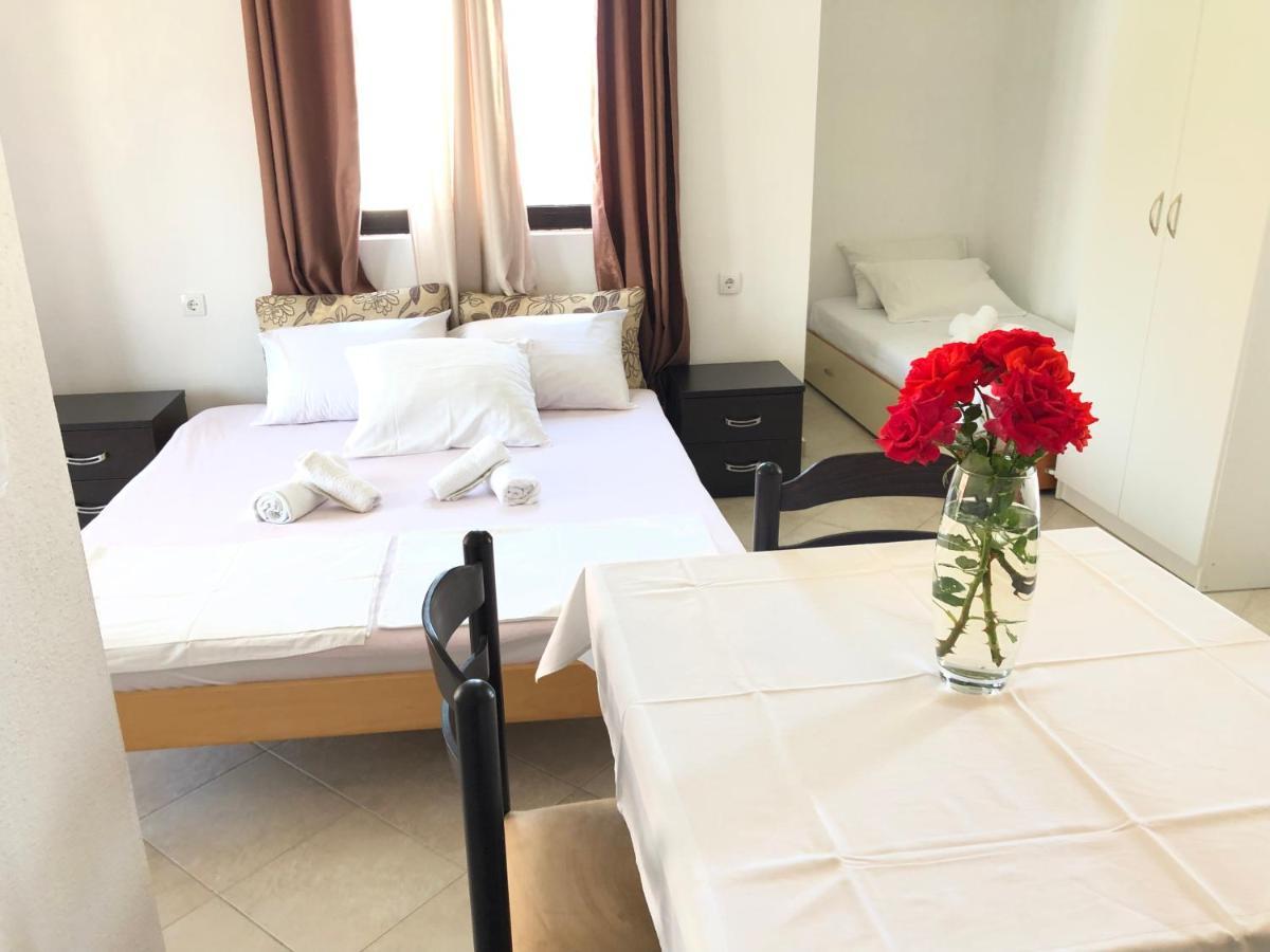 Apartments Radosevic อุลซิน ภายนอก รูปภาพ