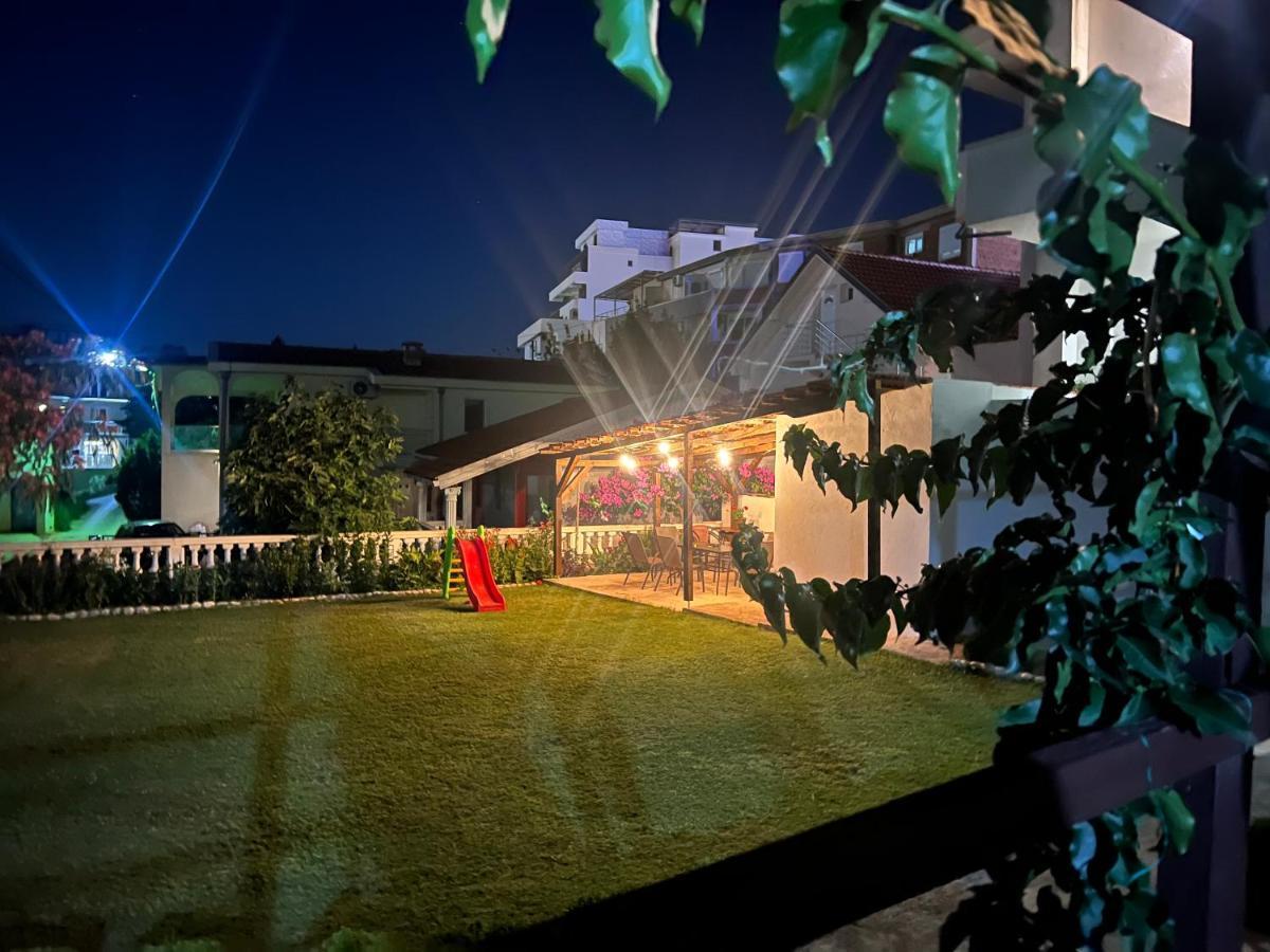 Apartments Radosevic อุลซิน ภายนอก รูปภาพ